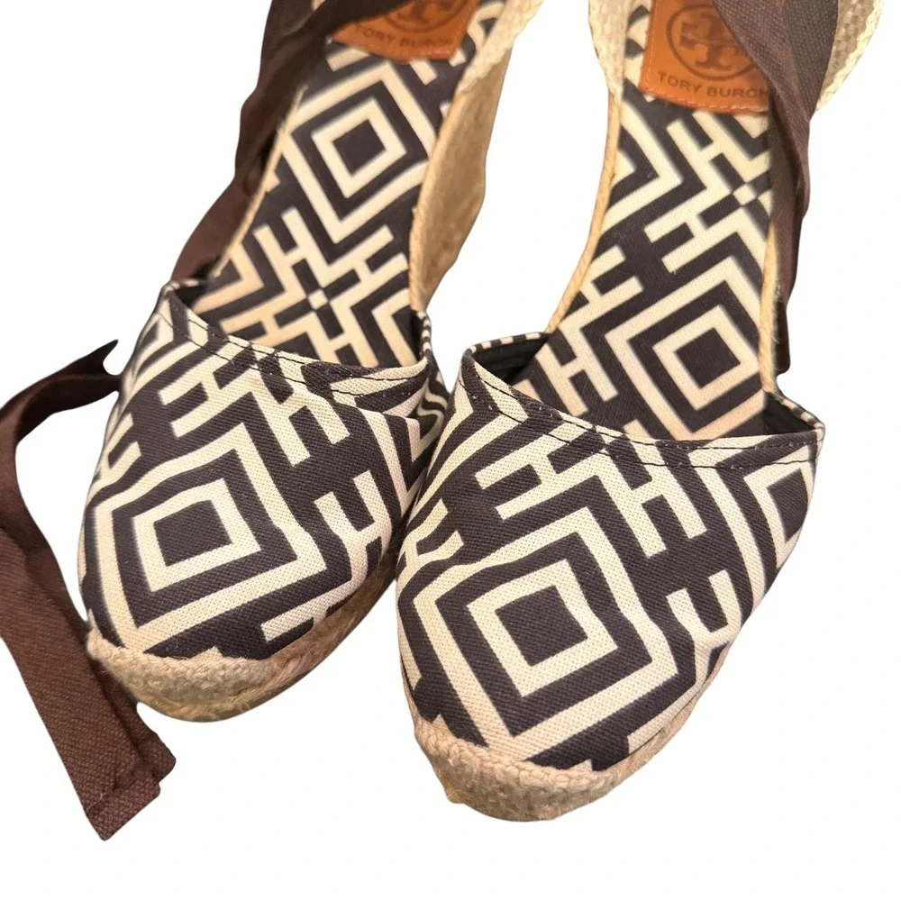Tory Burch Wedge Espadrille Lace Up Ankle Strap 38 Geometric Canvas Resortwear